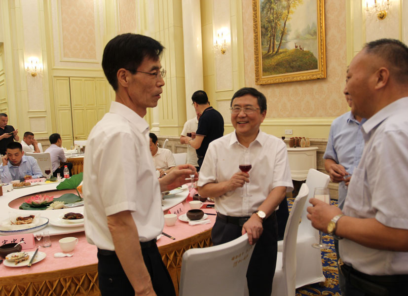 楊安民從業(yè)卅五周年系列報道--“璀璨卅五年，榮耀共分享”紀(jì)念晚宴